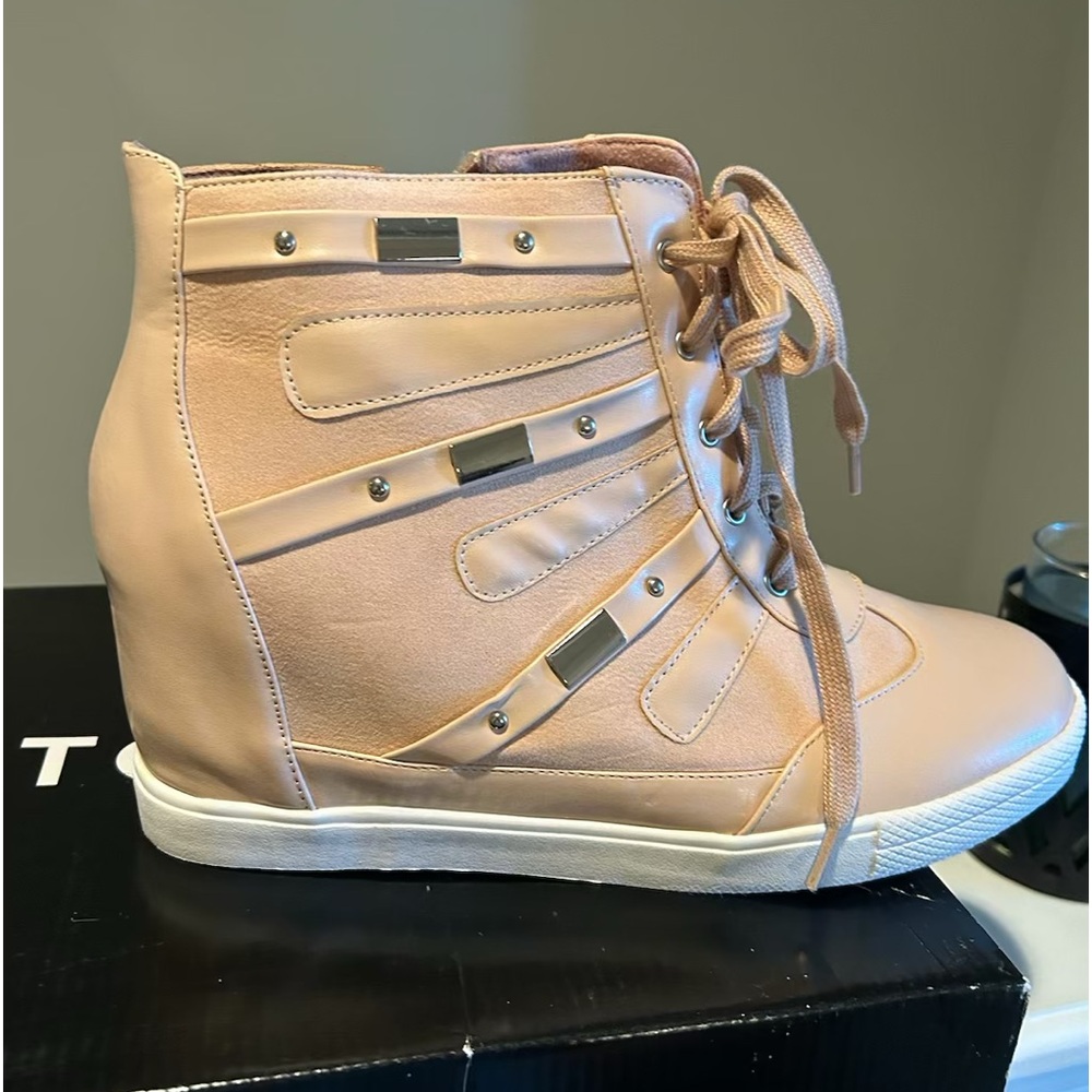 Torrid platform sneaker-11W